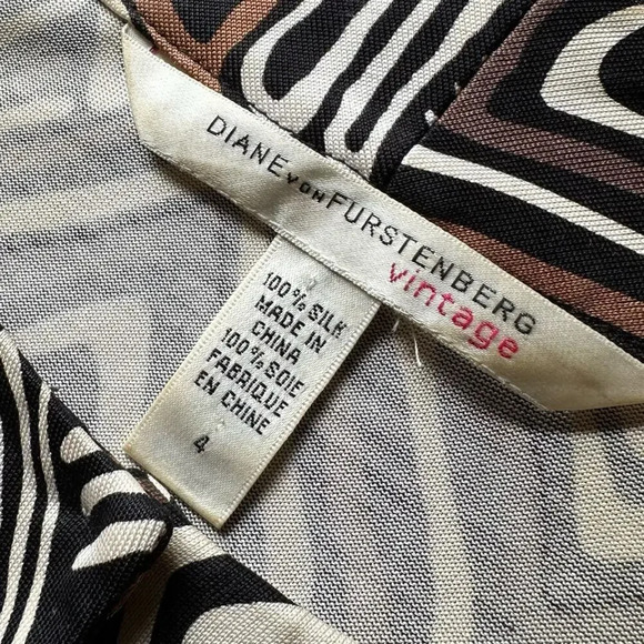 Diane Von Furstenberg Vintage 100% Silk Dress Size 4 - Picture 5 of 5